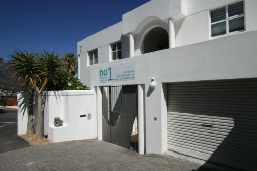 suite_13_streetview_04